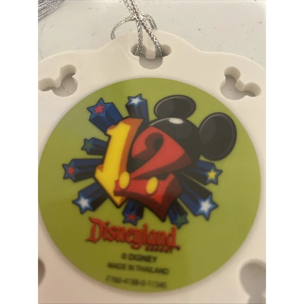 Disneyland 2012 Collectors Snowflake Ornament Authentic Disney Parks Disneyland